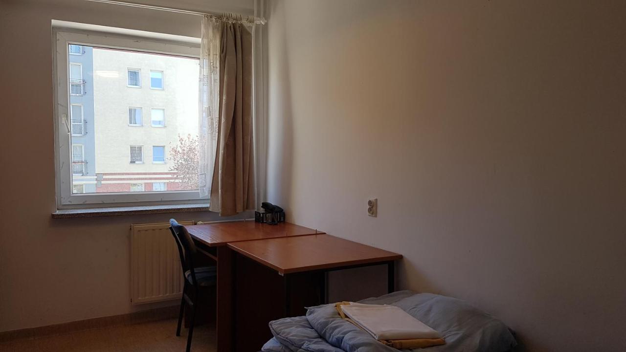 Dom Studencki Nr 11 Gdansk Brzezno Hostel Exterior foto